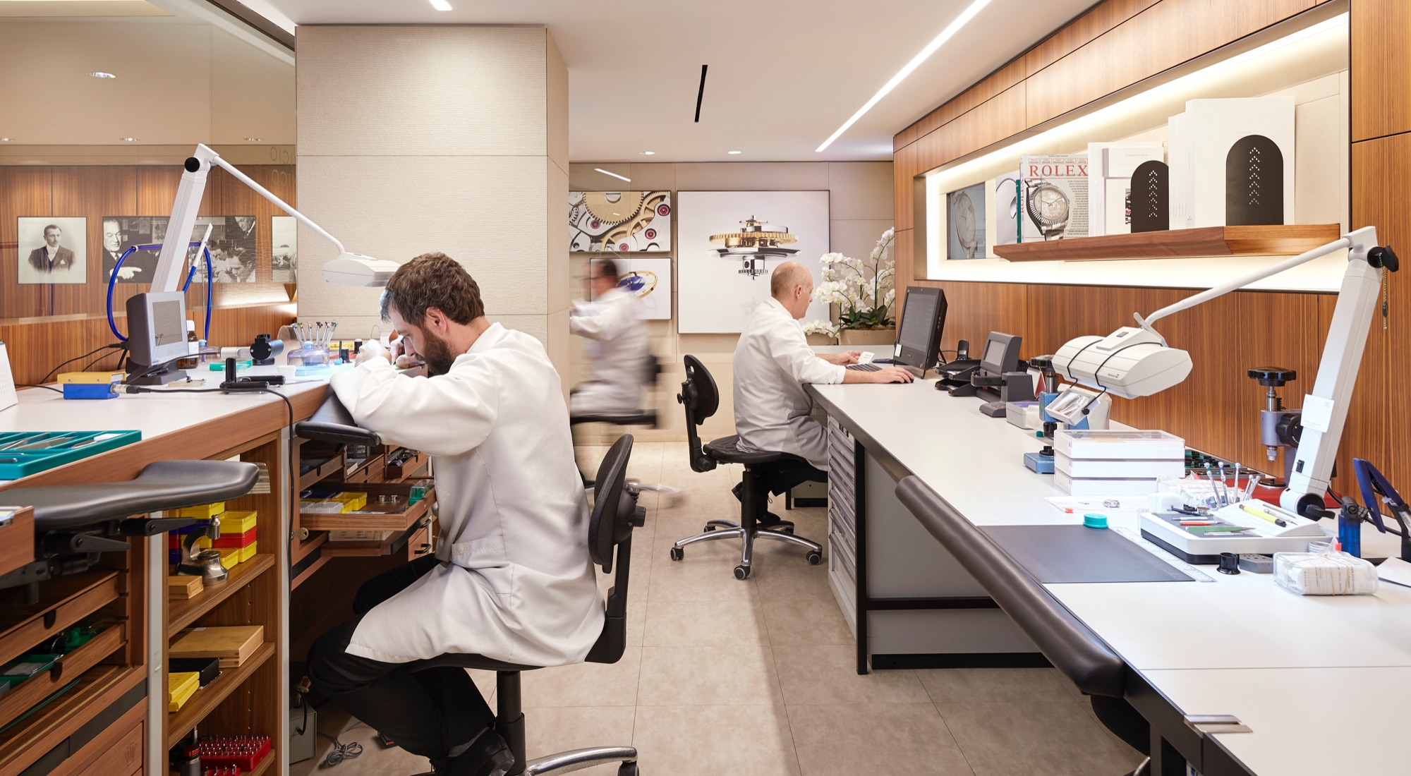 Rolex servicing procedure 13