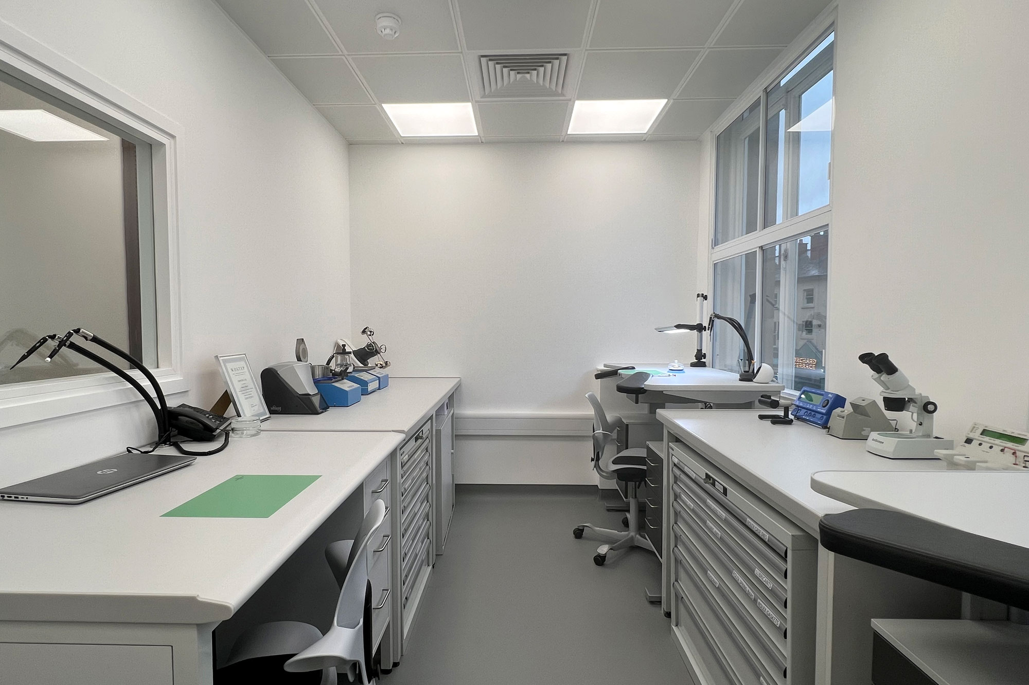 Rolex repari laboratory with desk and machines