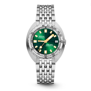 DOXA SUB 200T, Sea Emerald with a 39mm stainless steel case and bracelet strap featuring a date function and a sunray green dial.