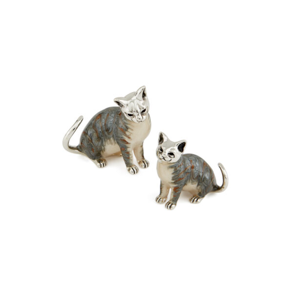 A sterling silver sitting tabby cat figurine from Saturno by Francis Howard.