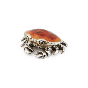 A sterling silver very small crab figurine from Saturno by Francis Howard.