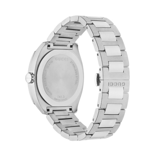 Gucci GG2570 with a 41mm stainless steel case and bracelet strap featuring a date function and black dial.