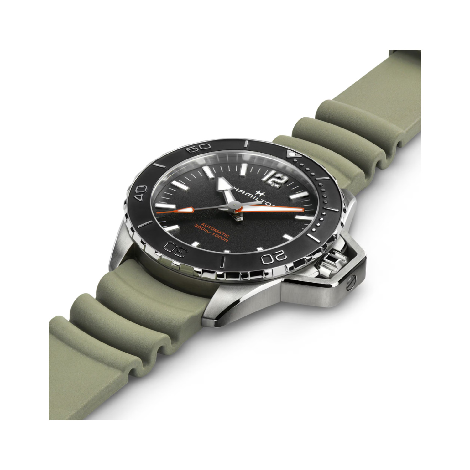 Hamilton, Khaki Navy Frogman, Automatic Men's Watch Hamilton, Khaki Navy Frogman with a 46mm stainless steel case and a green rubber strap featuring a black dial and bezel.