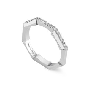 An 18ct white gold, pave diamond set ring with a ‘Gucci’ engraving from the Gucci Link to Love collection.