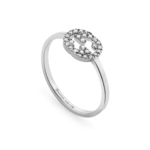 An 18ct white gold round brilliant cut diamond set ring from the Gucci Interlocking collection.