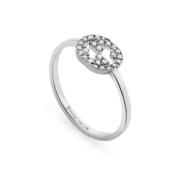 An 18ct white gold round brilliant cut diamond set ring from the Gucci Interlocking collection.