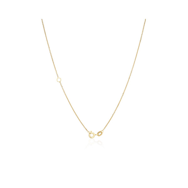 A 9ct yellow gold black onyx clover style pendant on a trace chain.