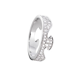 An 18ct white gold Fusion end ring with pave set diamonds from Georg Jensen's Fusion collection.