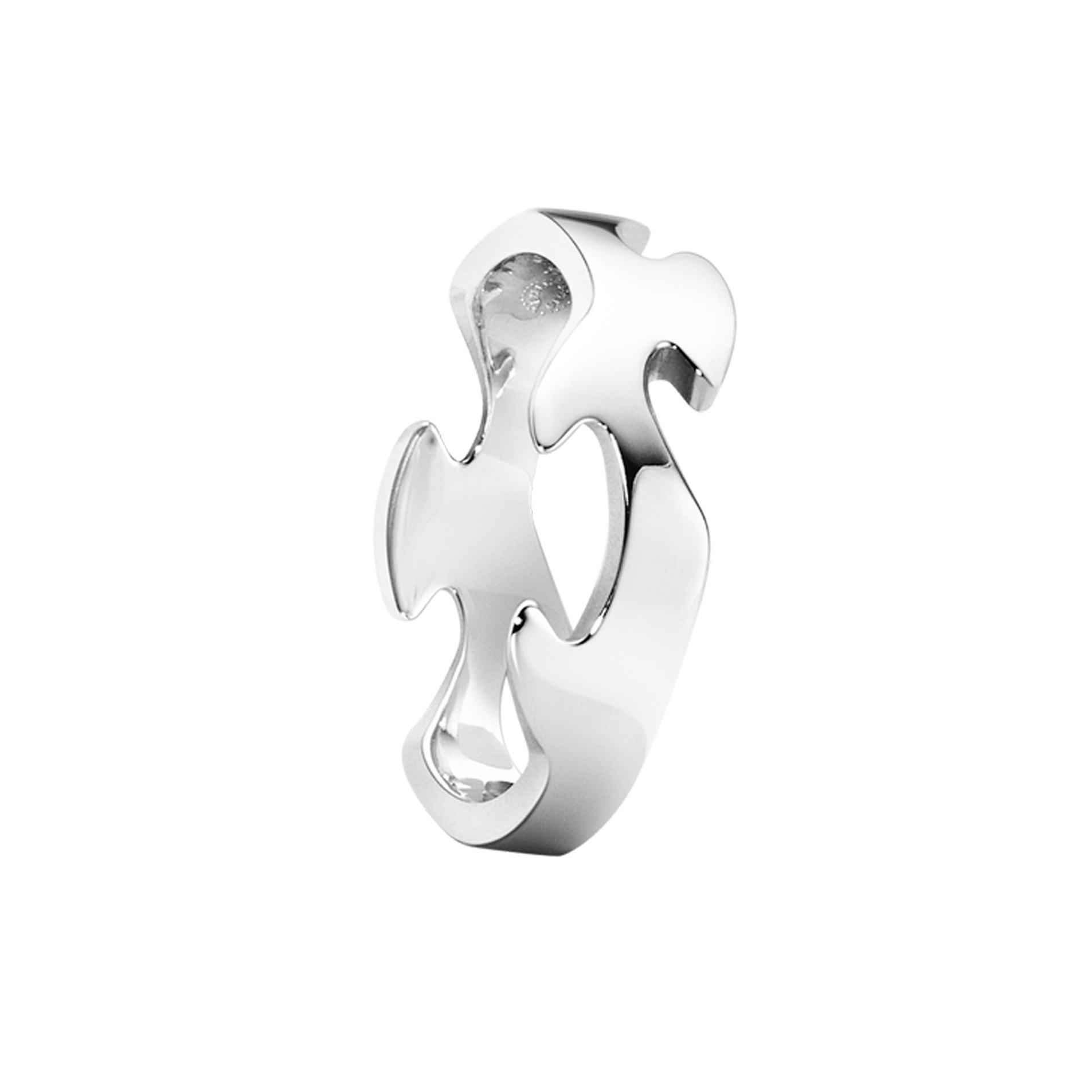 An 18ct white gold, polished finish Fusion centre ring from Georg Jensen's Fusion collection.