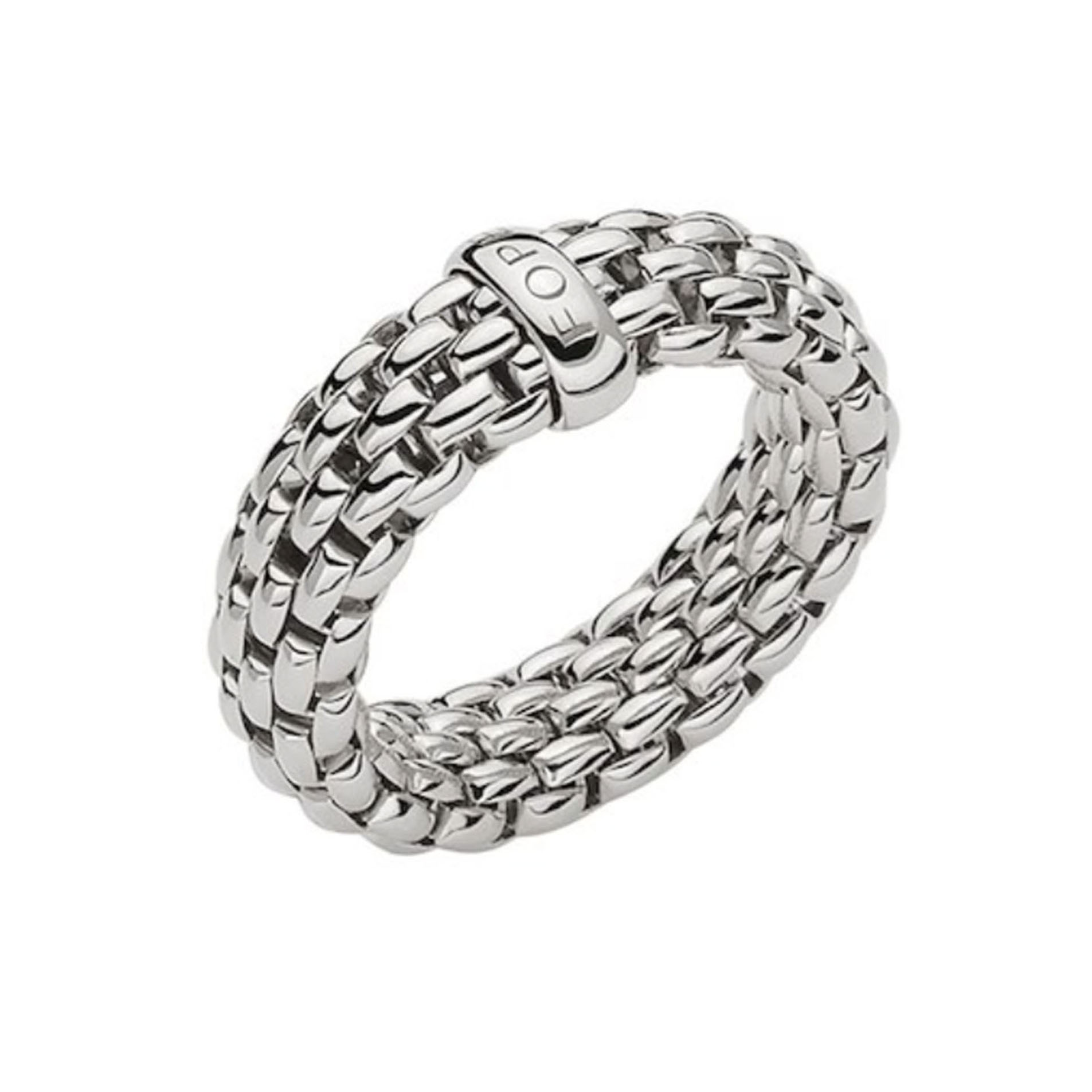 FOPE, Essentials Collection, 18ct White Gold Flex’It Ring An 18ct white gold Flex'It ring belonging to FOPE's Essential Collection.