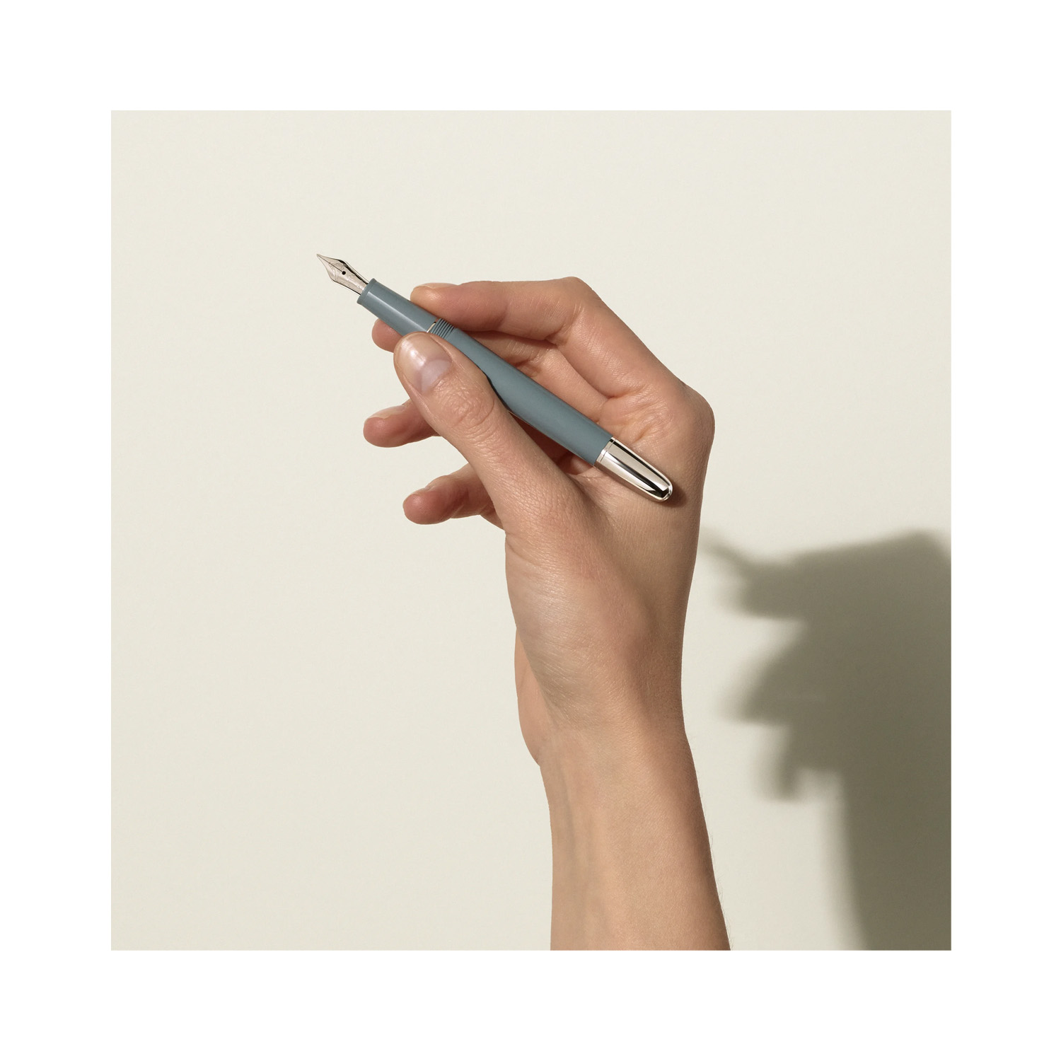 Montblanc, Meisterstück x Olympic Heritage 1924 Classique Fountain Pen crafted in grey precious resin featuring a platinum-coated clip and a Au585 14ct gold nib embellished with a ski jumper.