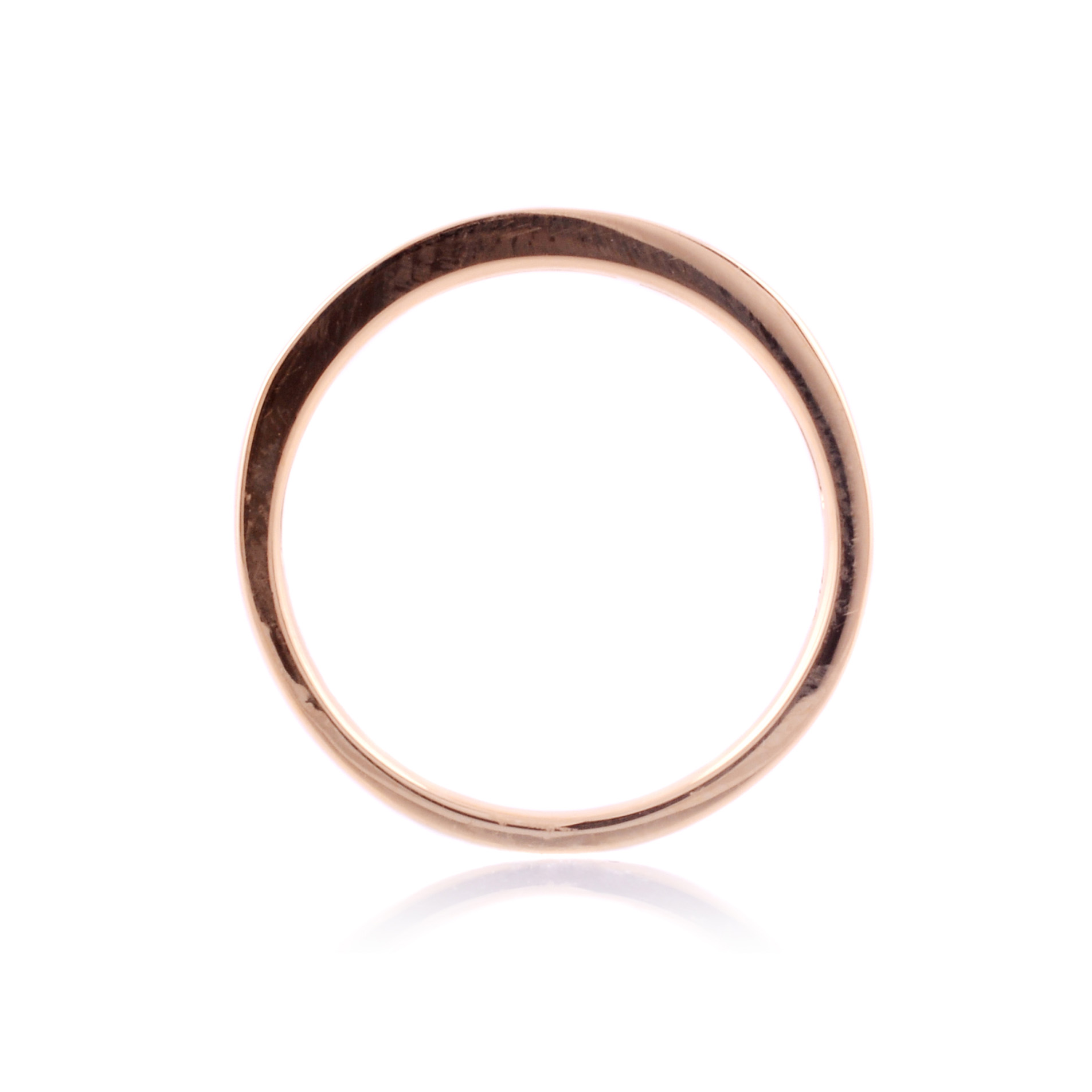 18ct Yellow Gold Baguette Cut Diamond Set Band: 0.21 carats An 18ct gold, baguette cut diamond set seven stone band.