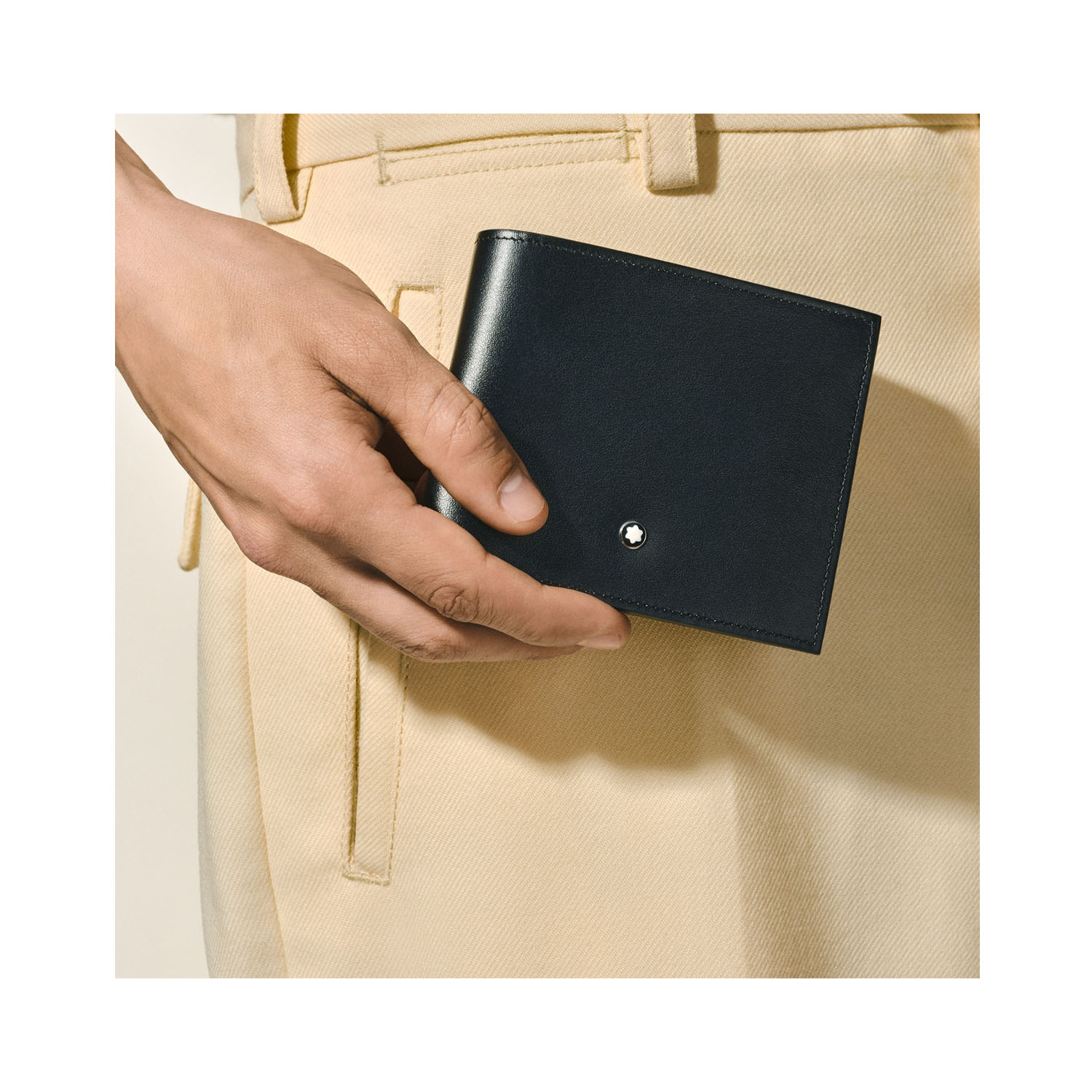 Montblanc, Meisterstück Black 8cc Wallet A Montblanc, Meisterstück black wallet crafted in finest leather and lined with black fabric.