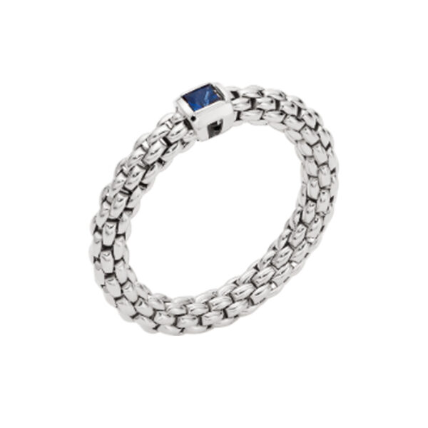 An 18ct white gold Flex'It bracelet set with a single blue sapphire belonging to FOPE's Souls collection.