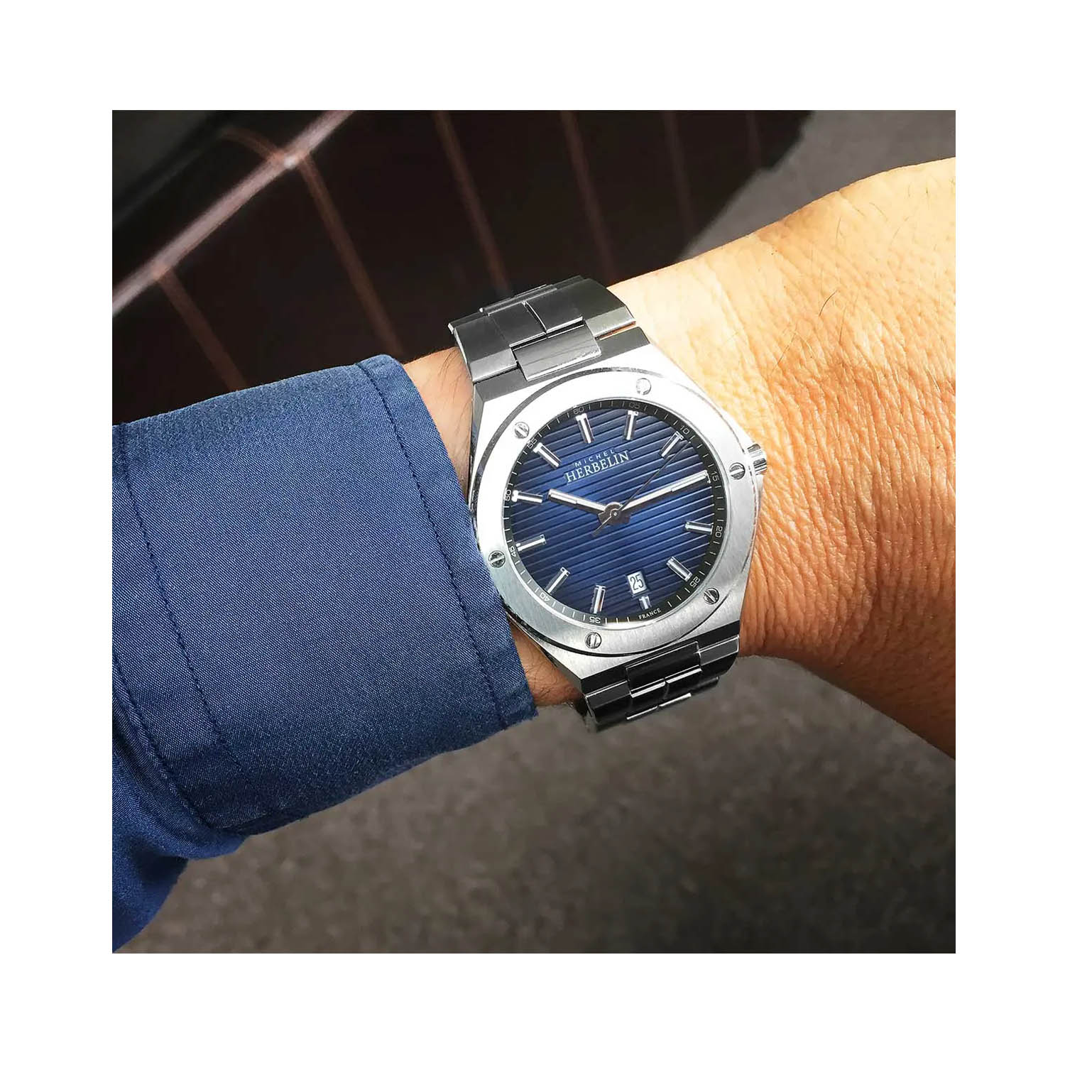 Herbelin, Cap Camarat with a 40.5mm stainless steel case and bracelet strap featuring a date function and a dark blue dial.