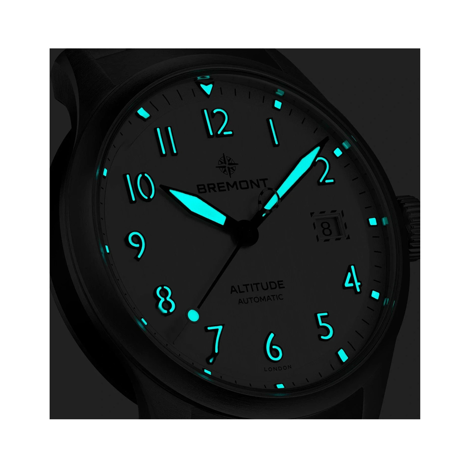 Bremont, Altitude 39 Date Silver, Automatic Men's Watch Bremont, Altitude 39 Date with a 39mm stainless steel case and bracelet strap featuring a date function and a silver dial.