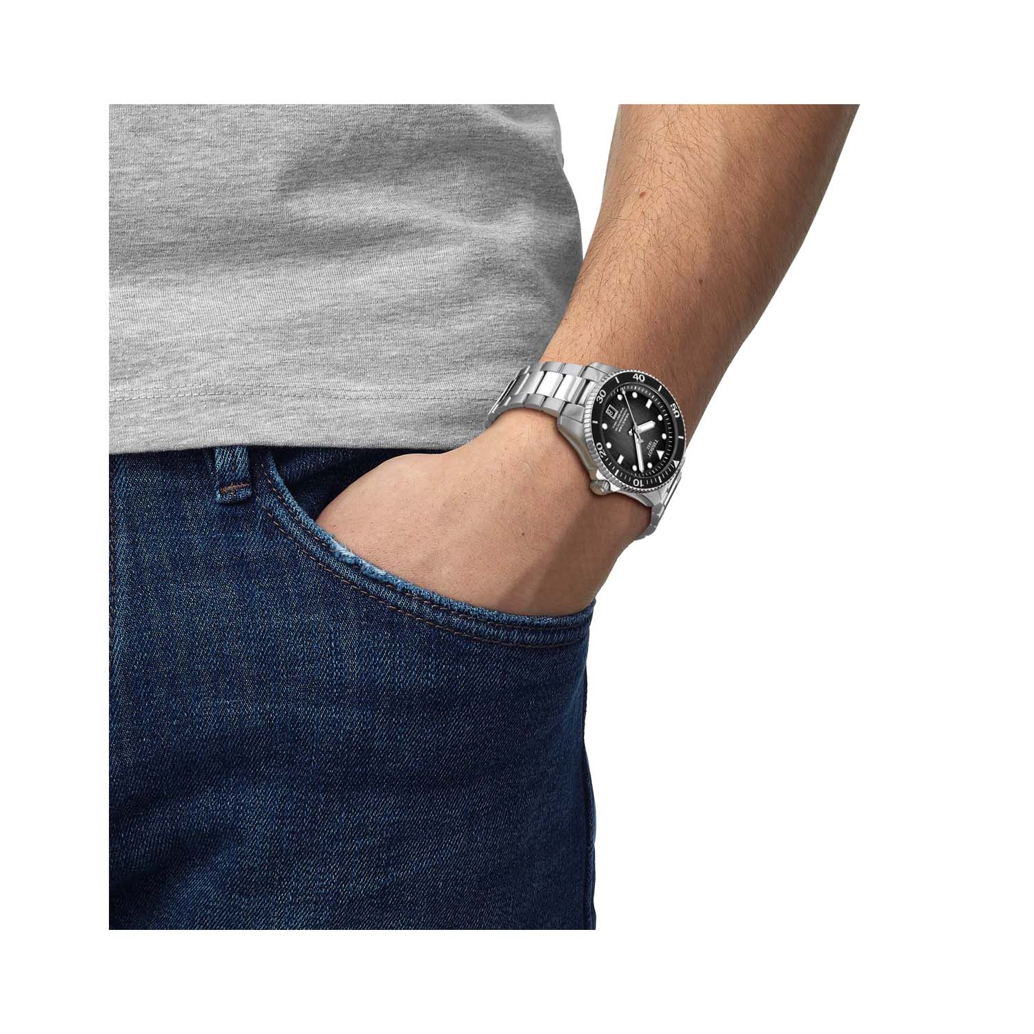 Tissot, Seastar 1000 with a 40mm stainless steel case and bracelet strap featuring a date function and a graded grey-black coloured dial.