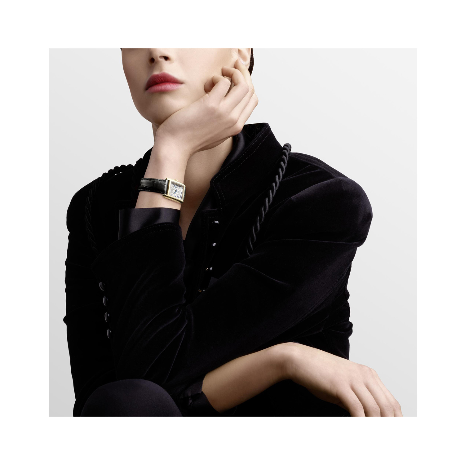 Longines, DolceVita 18ct Yellow Gold, Quartz Women's Watch Longines, DolceVita with a 20.5 x 32mm rectangular 18ct yellow gold case and a black leather strap featuring a small seconds hand and a silver "flinqué" dial.