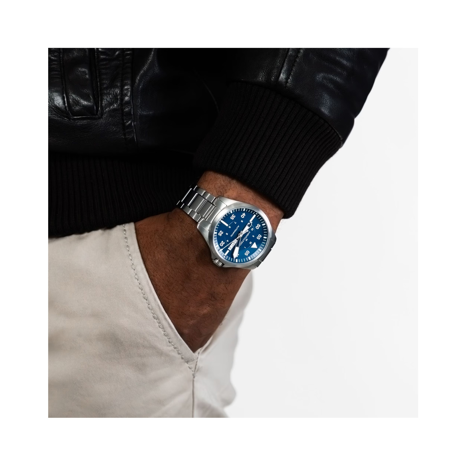 Hamilton, Khaki Aviation Pilot Blue Day Date, Automatic Men's Watch Hamilton, Khaki Aviation Pilot Day Date with a 42mm stainless steel case and bracelet strap with a day date function and a blue dial.