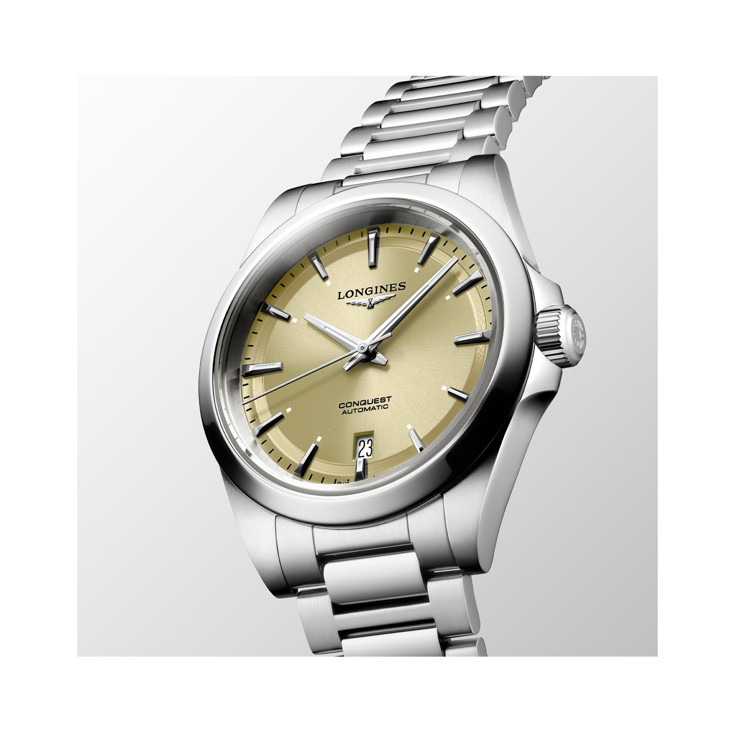 Longines, Conquest Sunray Gilt, Automatic Men's Watch Longines, Conquest with a 38mm stainless steel case and bracelet strap featuring a date function and a sunray gilt dial.