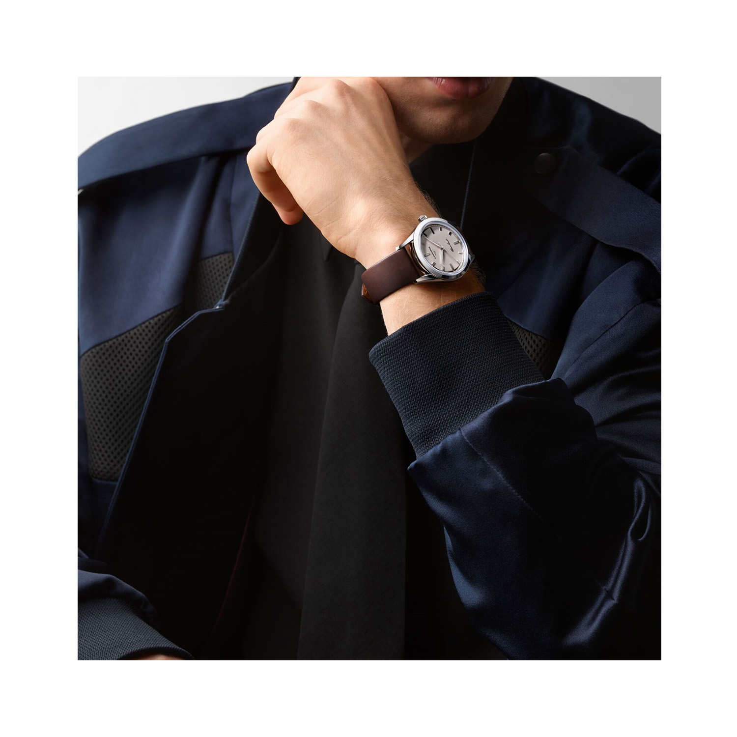 Longines, Heritage Silver Arrow, Automatic Men's Watch Longines, Heritage Silver Arrow with a 38.5mm stainless steel case and a brown leather strap featuring a silver dial.