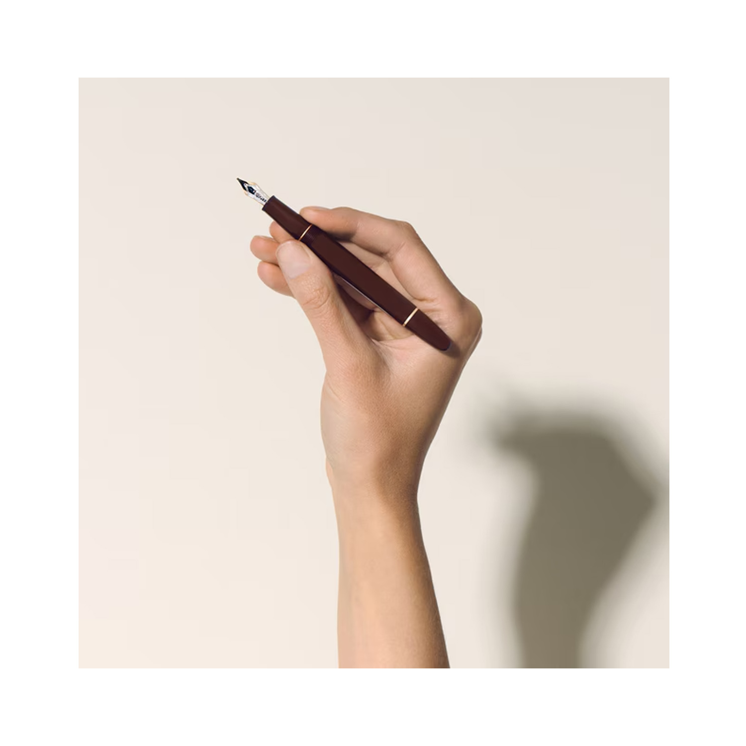 A Montblanc, Meisterstück Burgundy Red Classique Fountain Pen crafted from red precious resin with gold coated fittings and a hand-crafted Au585 14ct gold nib.