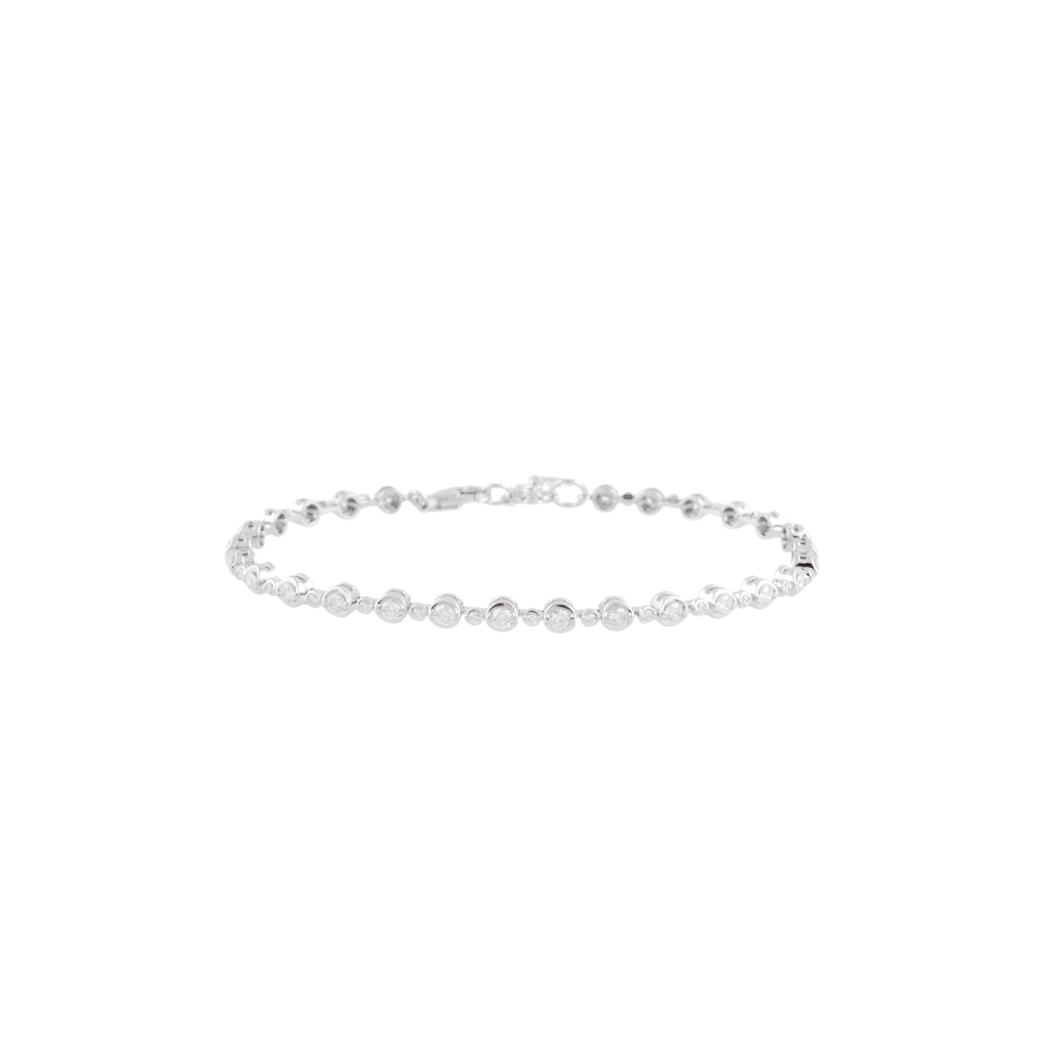 18ct White Gold Round Brilliant Cut Diamond Tennis Bracelet: 1.50 carats An 18ct white gold diamond bracelet containing round brilliant cut diamonds.