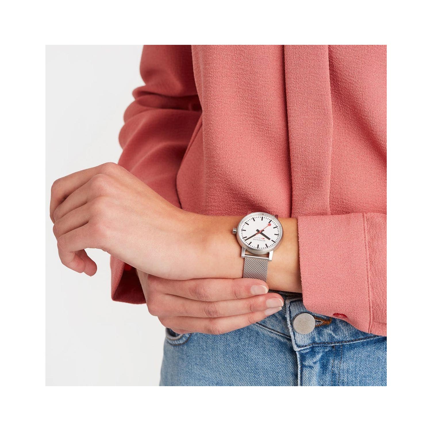 Mondaine, evo2 White Steel, Quartz Unisex Watch Mondaine, evo2 with a 35mm stainless steel case and bracelet strap featuring a white dial.