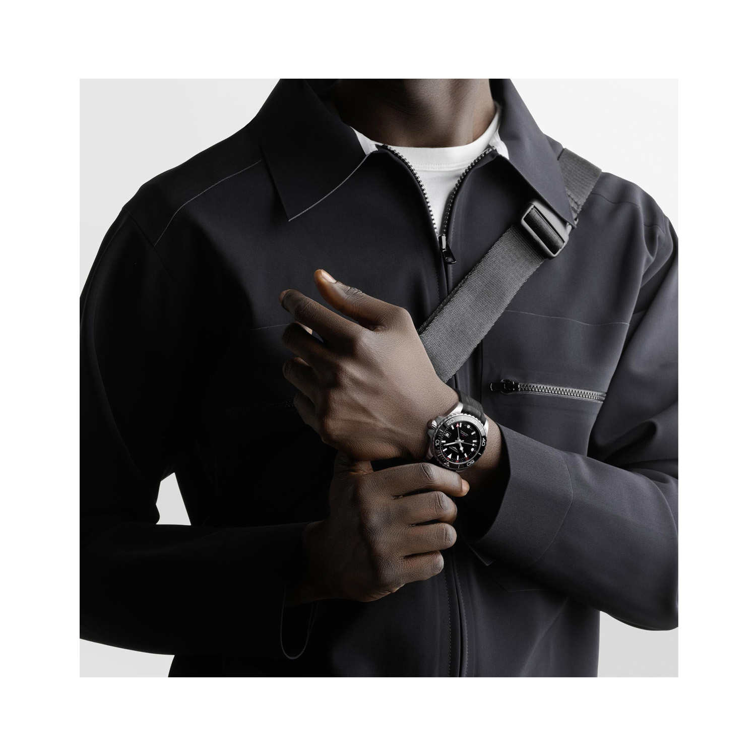 Longines, HydroConquest with a 41mm stainless steel case and a black rubber strap featuring a date function and a black dial with black bezel.