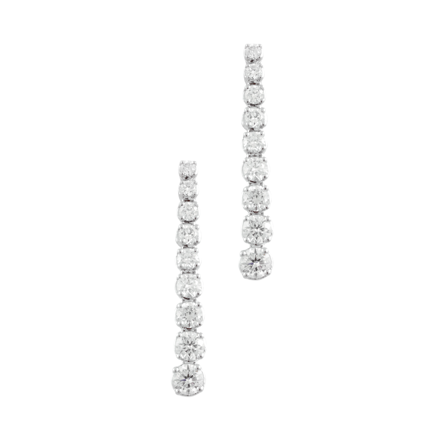 An 18ct white gold round brilliant cut diamond graduated drop earrings containing 9 stones, with a post and butterfly clip fastening.