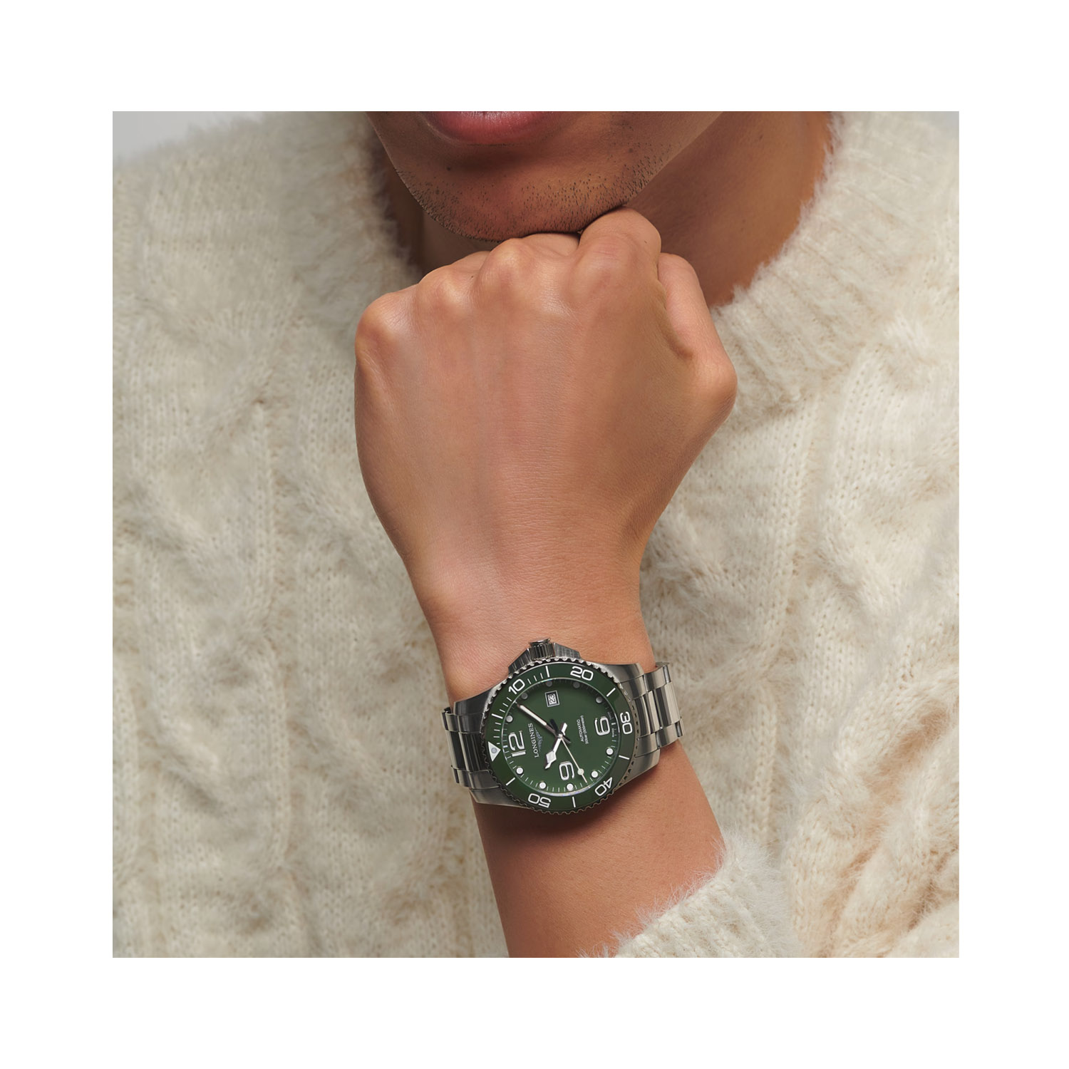 Longines, HydroConquest Green, Automatic Men's Watch Longines, HydroConquest with a 43mm stainless steel case and bracelet strap featuring a date function and a green dial and ceramic bezel.