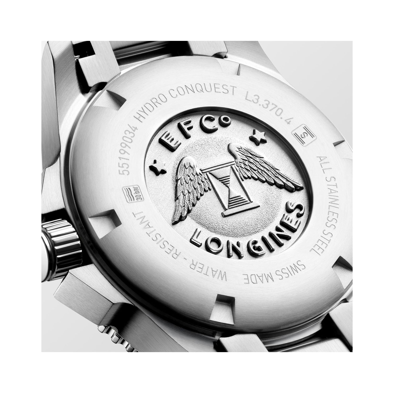 Longines, HydroConquest with a 32mm stainless steel case and a bracelet strap featuring a date function with a sunray blue dial and ceramic bezel.