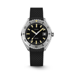 DOXA SUB 200, Sharkhunter with a 42mm stainless steel case and a black rubber strap featuring a date function and a black dial and stainless steel bezel.