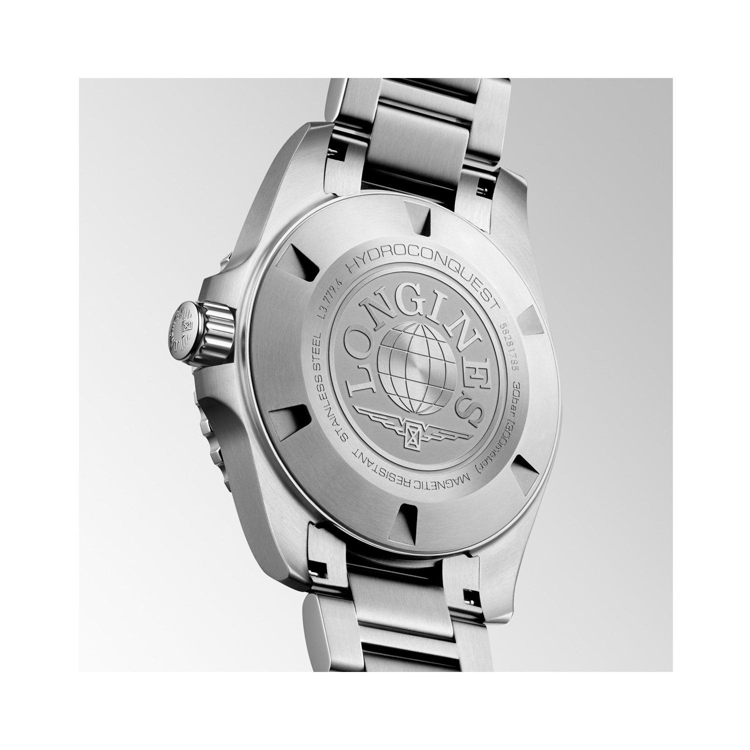 Longines, HydroConquest Black Dial & Bezel, Automatic Men's Watch Longines, HydroConquest with a 39mm stainless steel case and bracelet strap featuring a date function with a black dial and bezel.