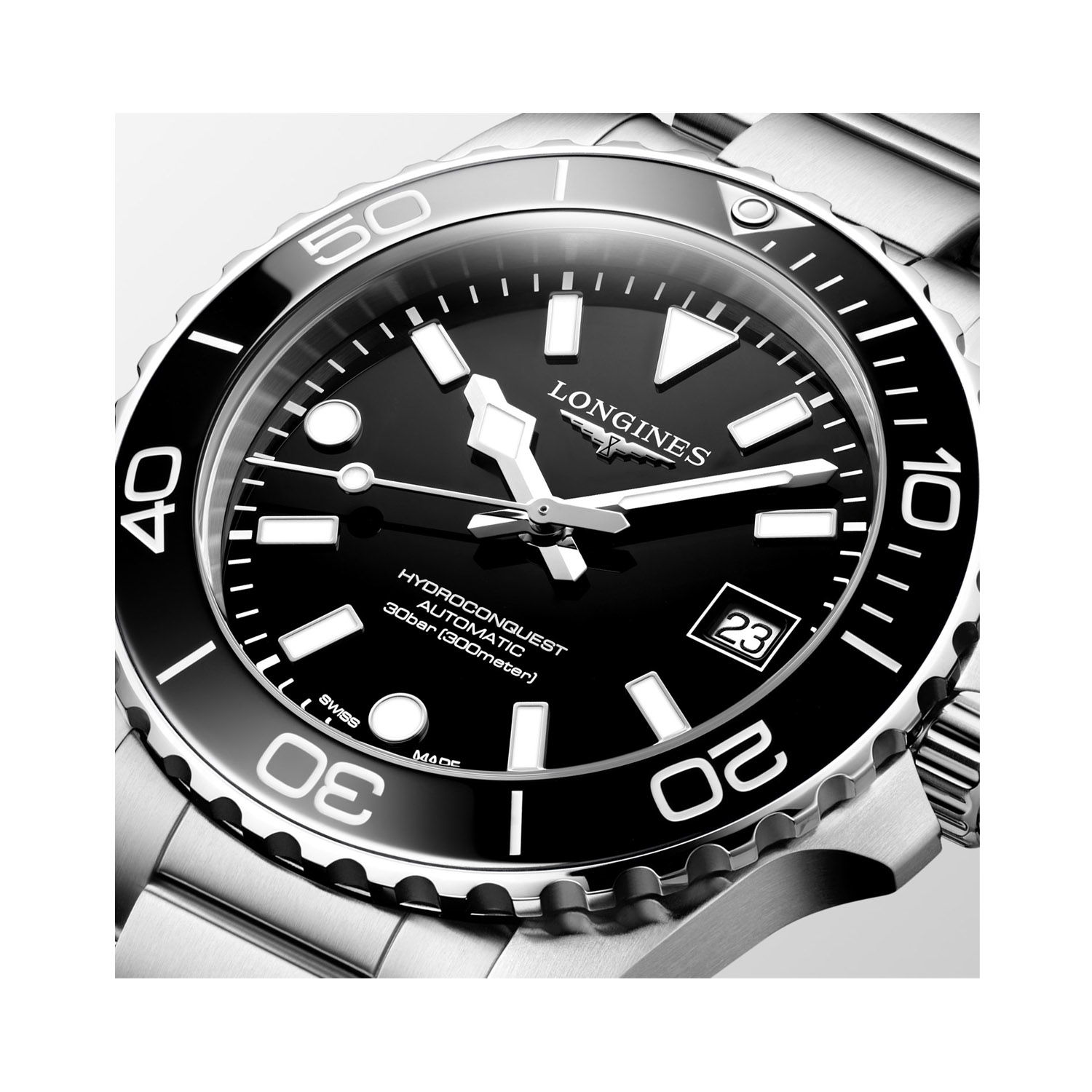 Longines, HydroConquest Black Dial & Bezel, Automatic Men's Watch Longines, HydroConquest with a 39mm stainless steel case and bracelet strap featuring a date function with a black dial and bezel.