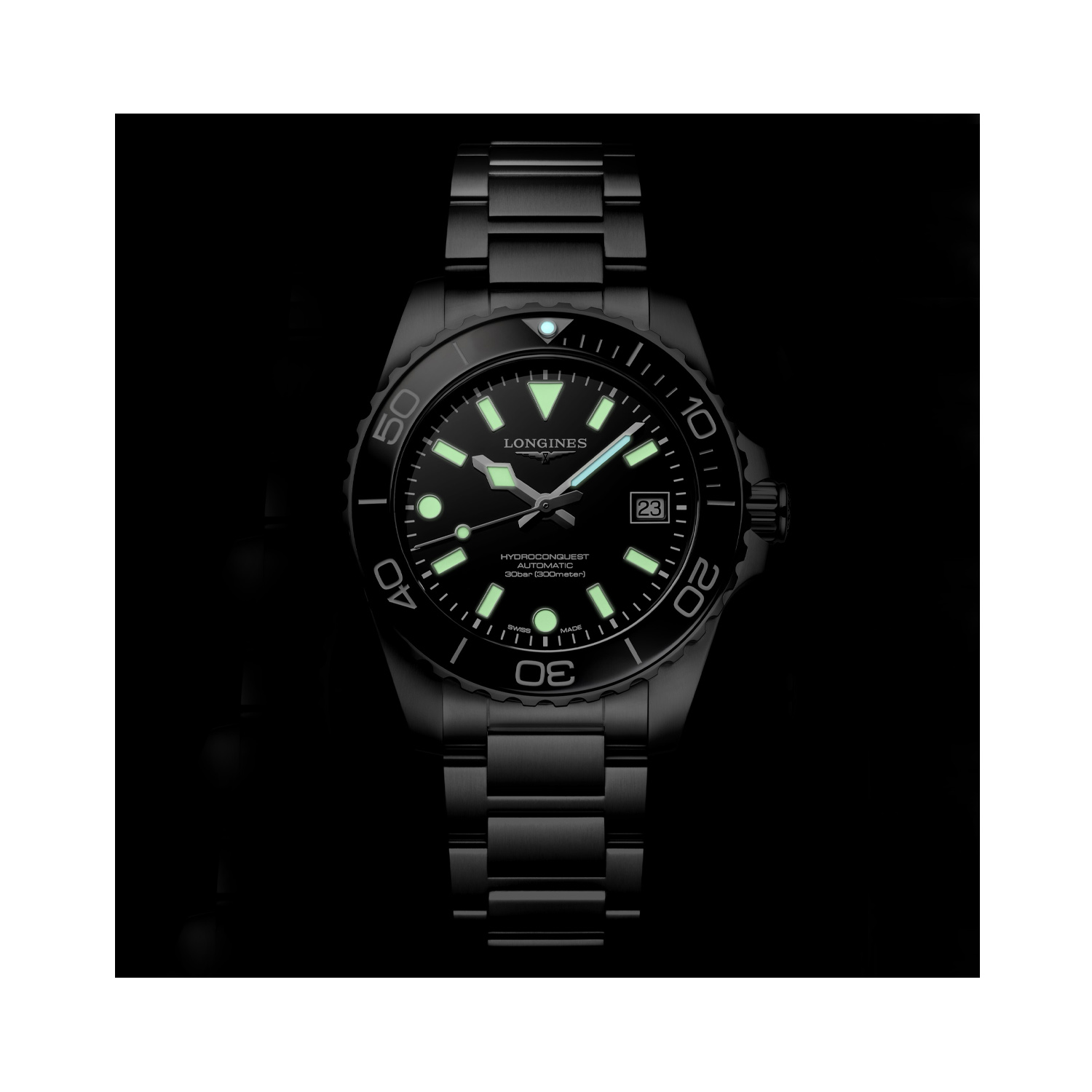 Longines, HydroConquest Black Dial & Bezel, Automatic Men's Watch Longines, HydroConquest with a 39mm stainless steel case and bracelet strap featuring a date function with a black dial and bezel.