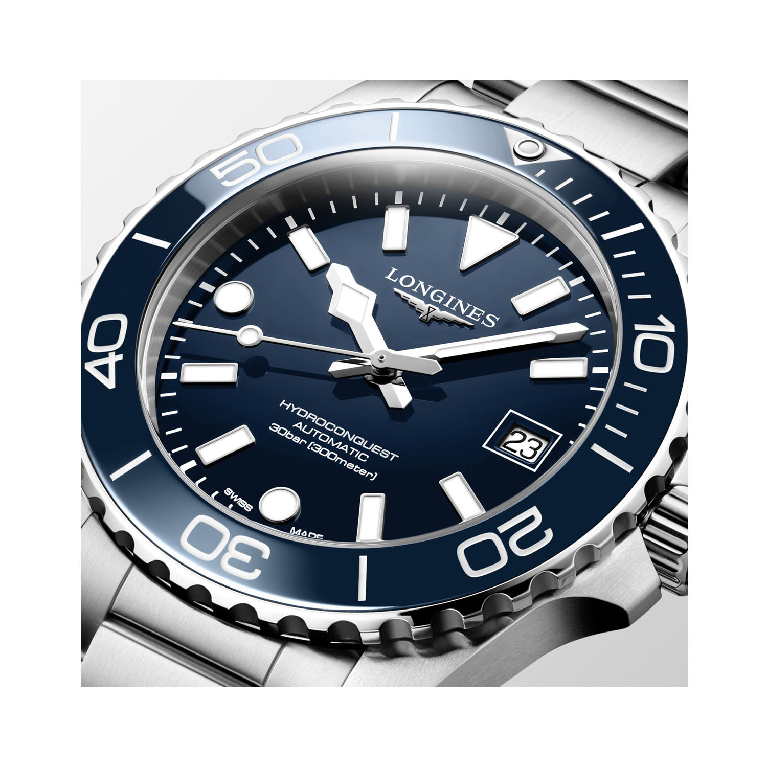 Longines, HydroConquest Blue Dial & Bezel, Automatic Men's Watch Longines, HydroConquest with a 39mm stainless steel case and bracelet strap featuring a date function and a blue dial and bezel.