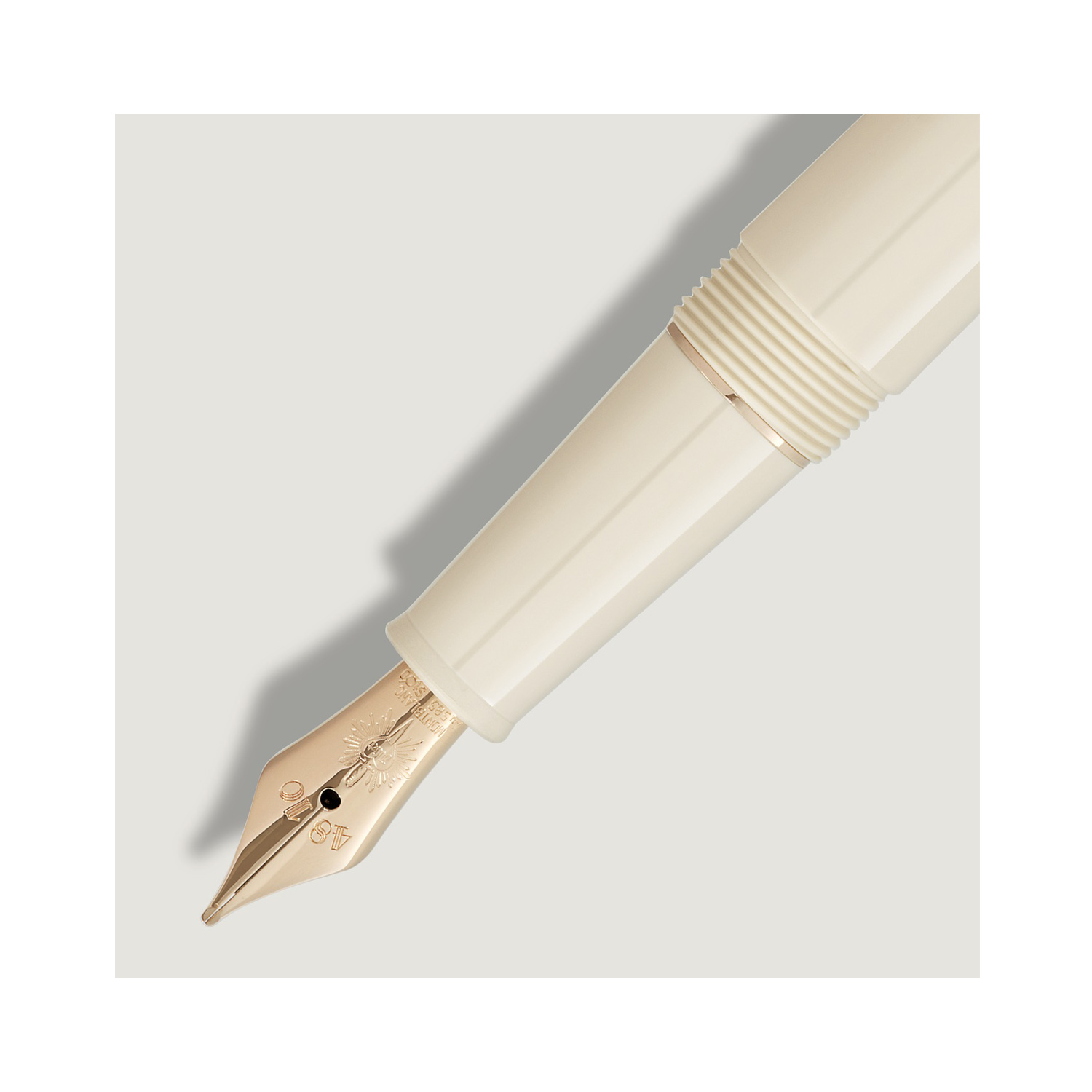 Montblanc, Meisterstück Romeo & Juliet Classique Fountain Pen A Montblanc, Meisterstück Romeo & Juliet Classique Fountain Pen crafted in ivory coloured precious resin with gold coated fittings and a solid gold Au 585 nib.