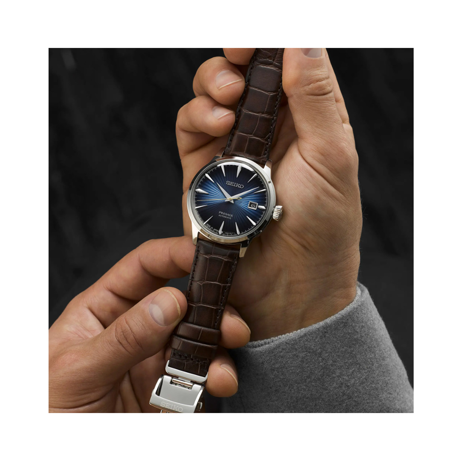 Seiko, Presage Cocktail Time 'Midnight Blue Moon' with a 40.5mm stainless steel case and brown leather strap featuring a date function and a blue dial.