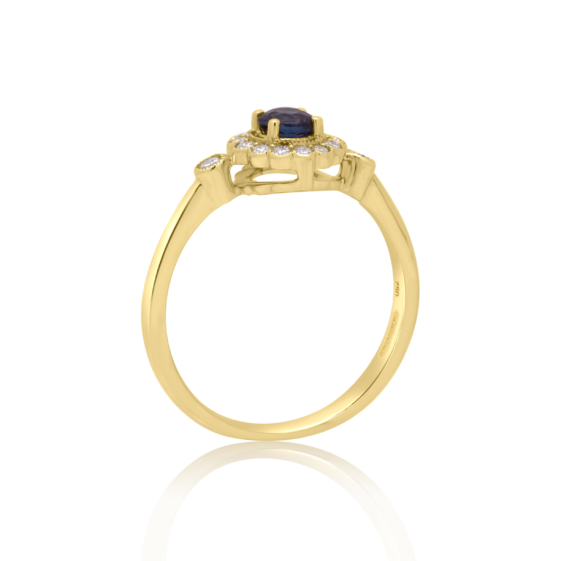 An 18ct yellow gold round sapphire and diamond millgrain set cluster ring with two diamonds set on each shoulder.