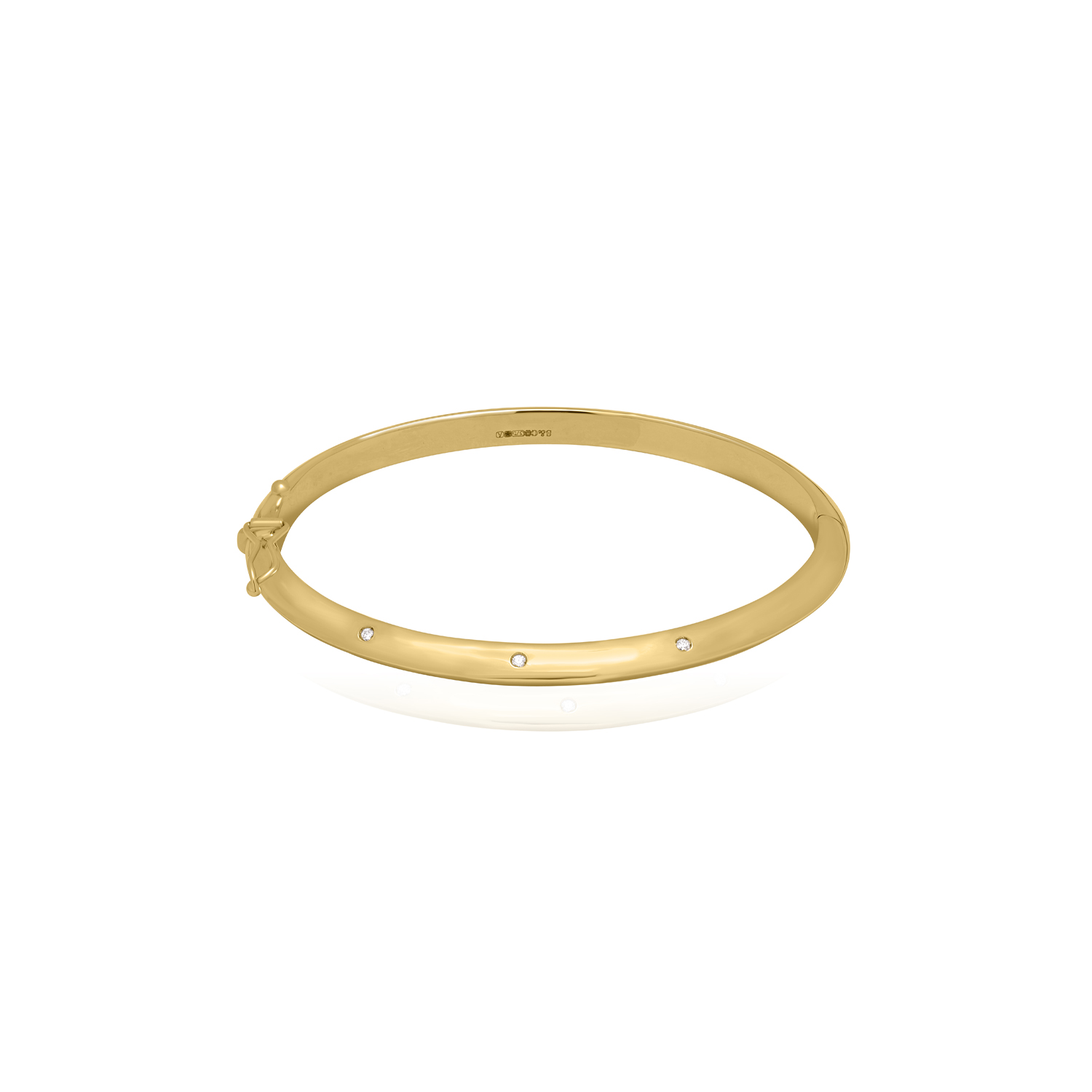 A 9ct yellow gold round brilliant cut diamond set hinged bangle with a polished finish.