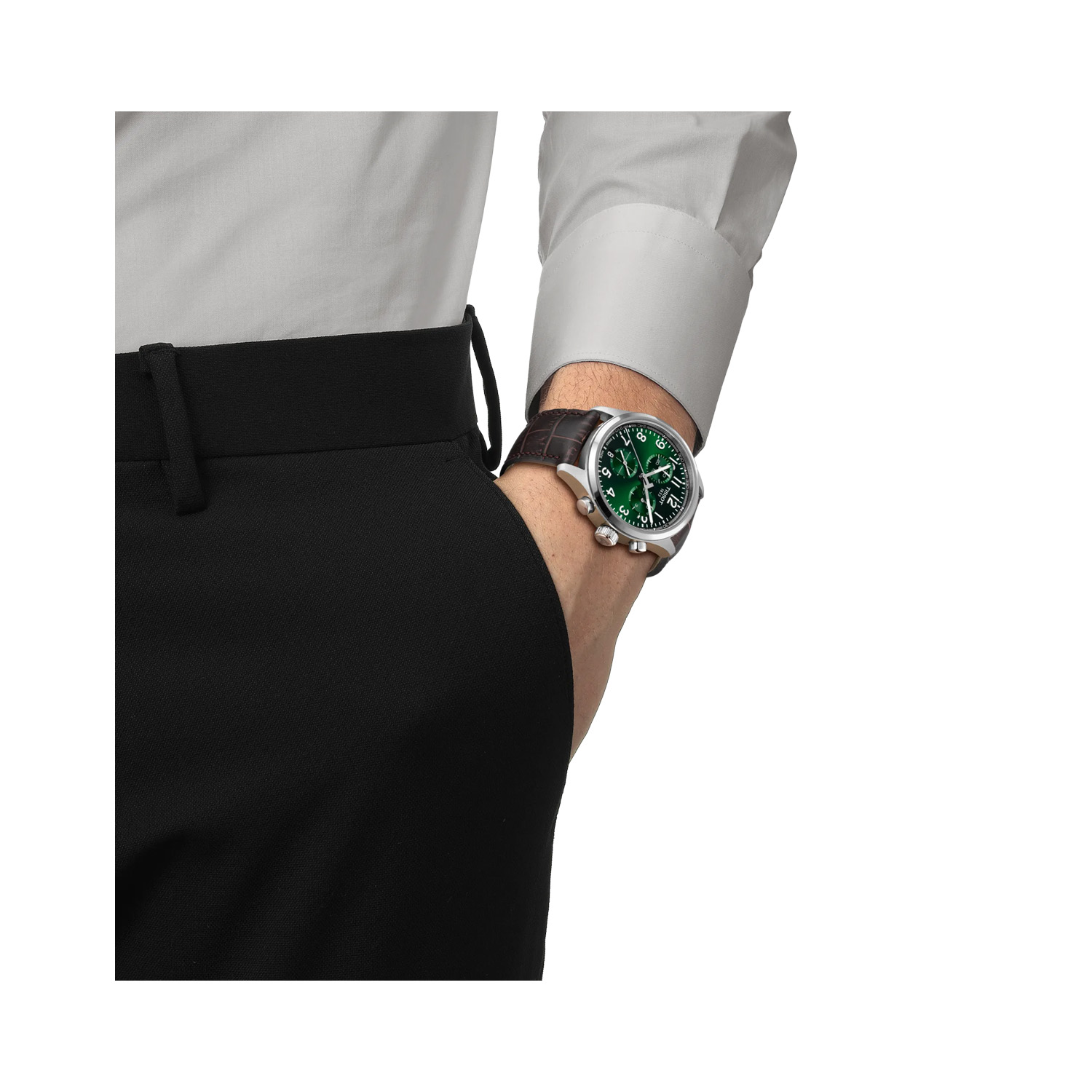 Tissot, Chrono L Green, Quartz Men's Watch Tissot, Chrono L with a 42mm stainless steel case and an aligator grained brown leather strap featuring a chronograph and date function on a green dial.
