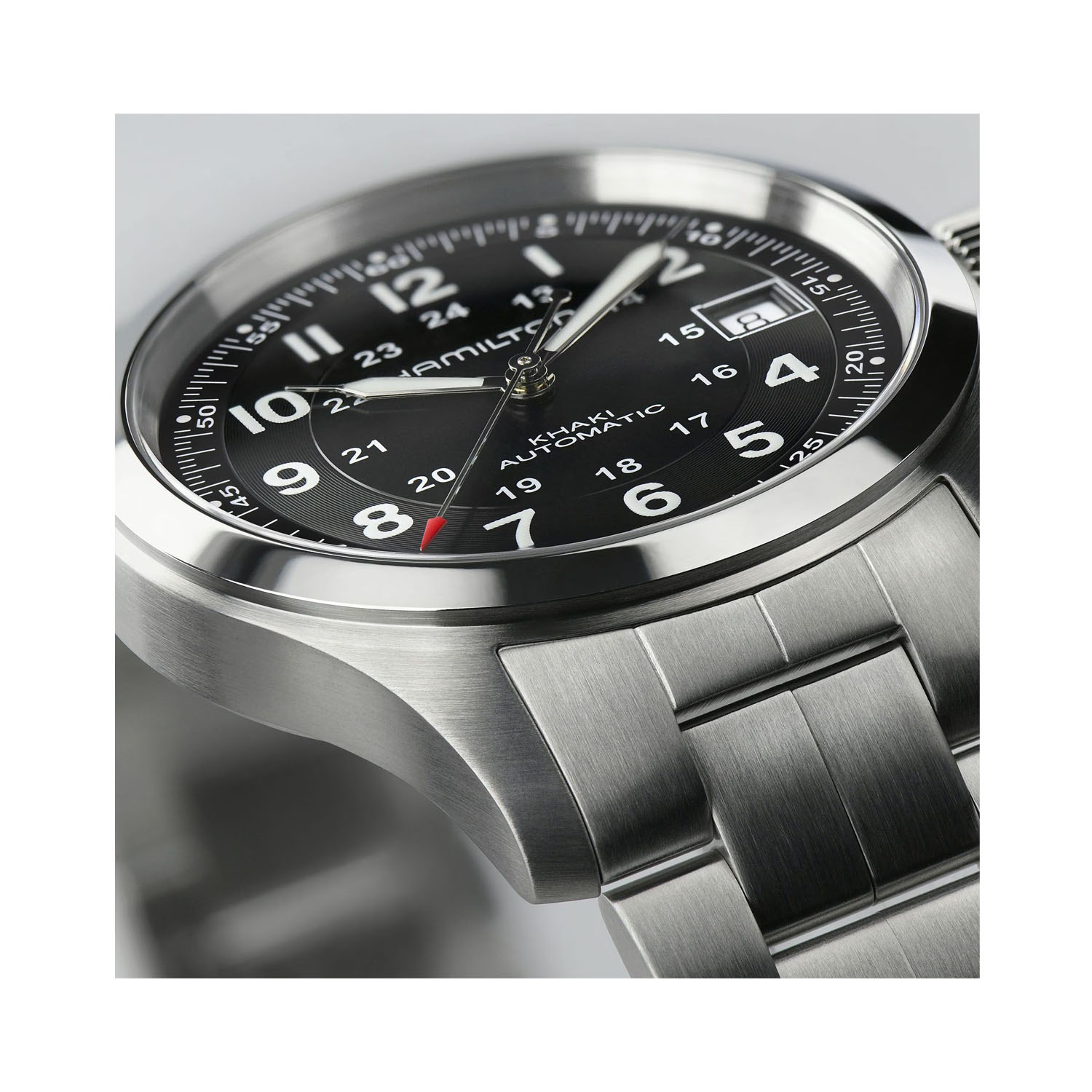 Hamilton, Khaki Field Black, Automatic Men's Watch Hamilton, Khaki Field with a 38mm stainless steel case and bracelet strap featuring a date function and a black dial.