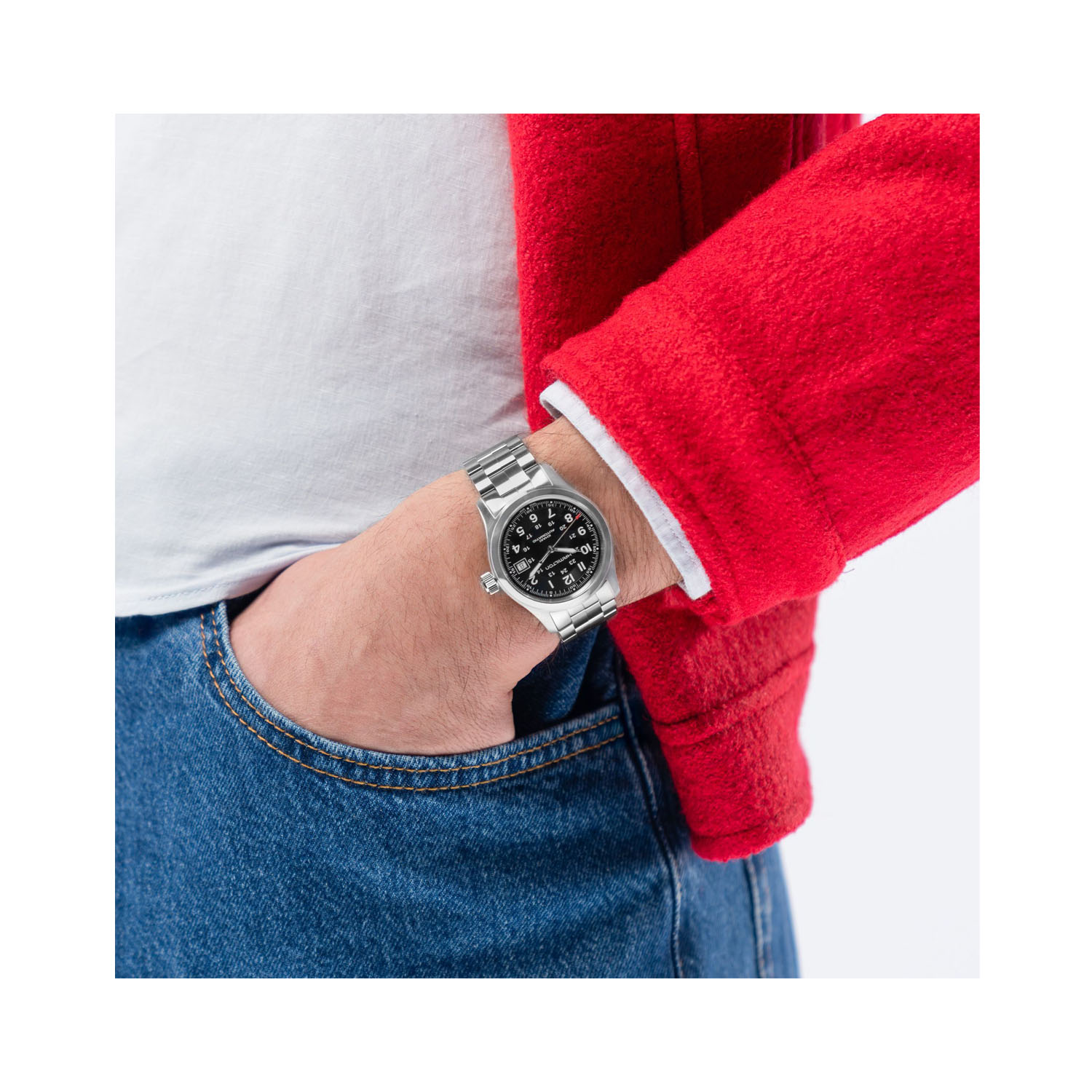 Hamilton, Khaki Field Black, Automatic Men's Watch Hamilton, Khaki Field with a 38mm stainless steel case and bracelet strap featuring a date function and a black dial.
