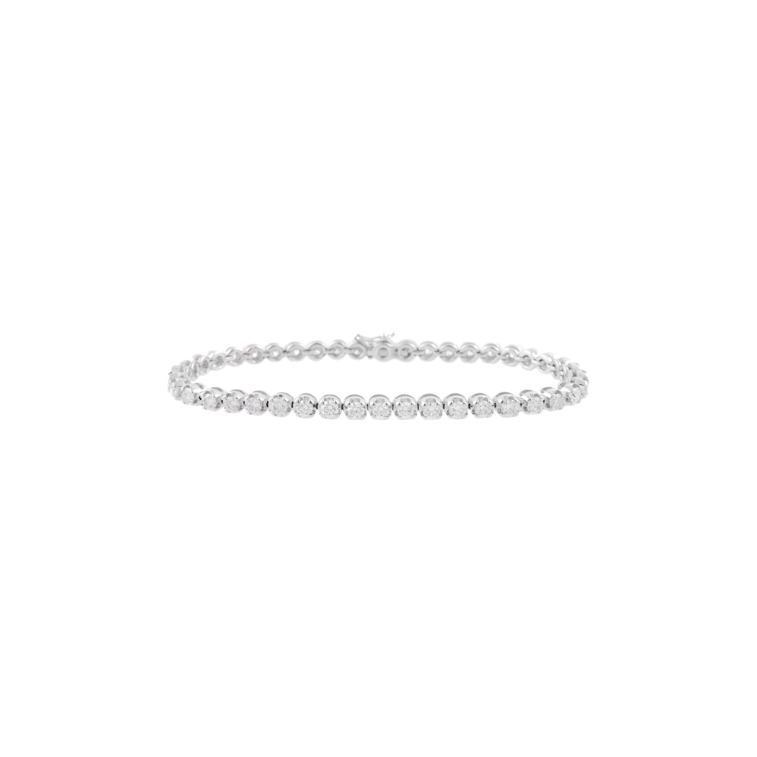 18ct White Gold Diamond Set Tennis Bracelet An 18ct white gold, diamond set single row tennis bracelet with 43 stones.