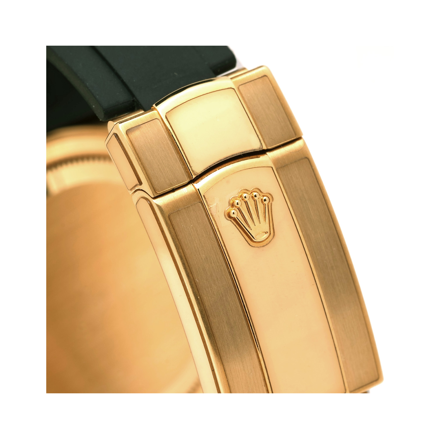Rolex, Sky-Dweller 18ct Yellow Gold, Automatic Men's Watch Rolex, Sky-Dweller with a 42mm 18ct yellow gold case with a black Oysterflex bracelet featuring a date function on a black index dial.