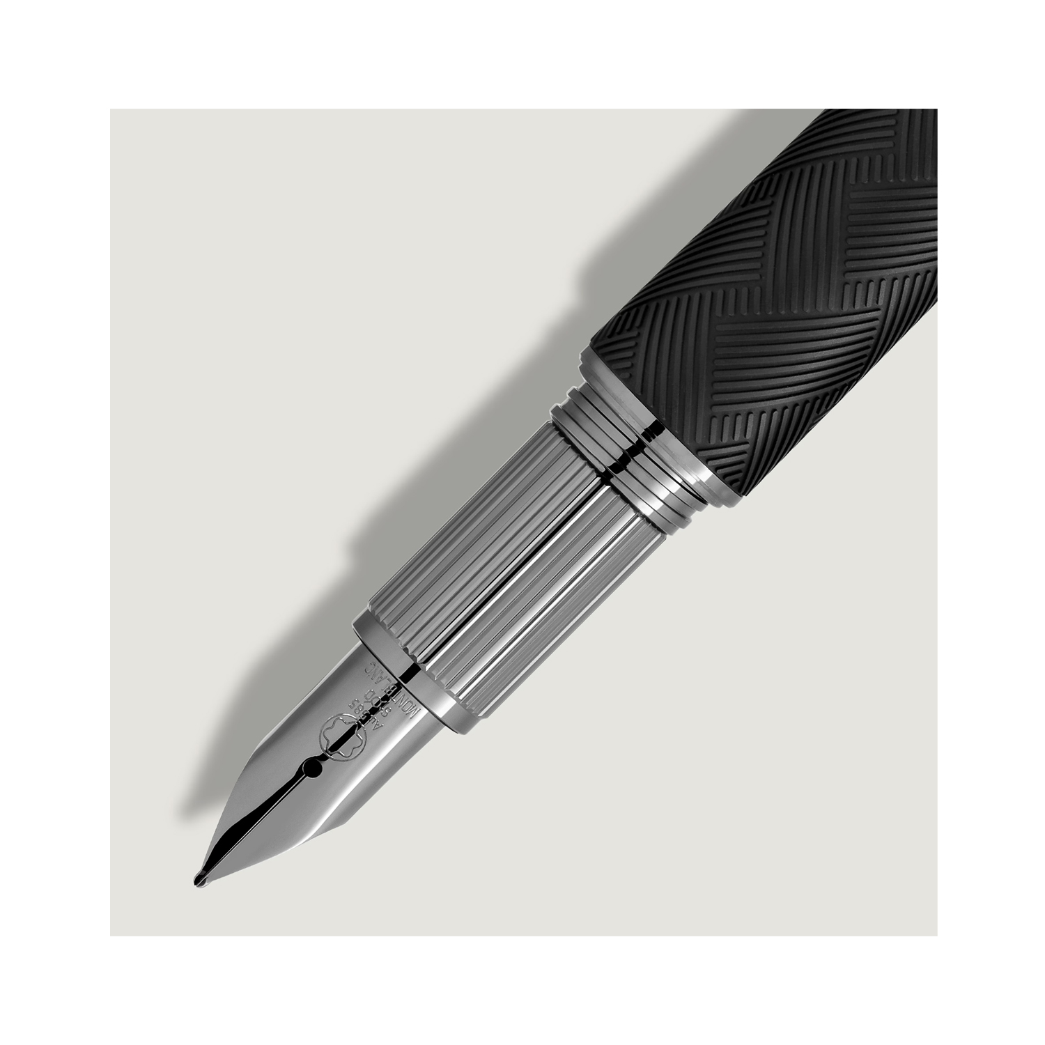 Montblanc, StarWalker Extreme Doué Fountain Pen A Montblanc StarWalker Extreme Doué fountain pen crafted in black precious resin with the "Extreme" pattern featuring ruthenium coated fittings and a solid Au 585 gold nib with ruthenium coating.