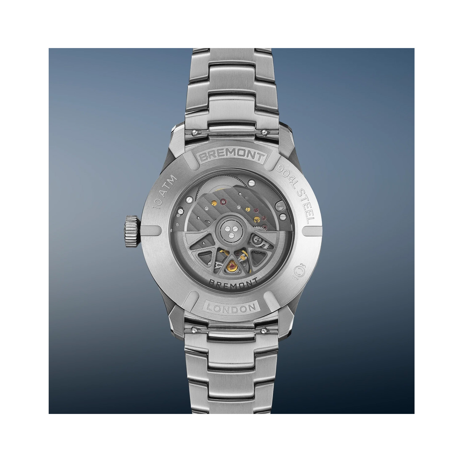 Bremont, Altitude Blue, Automatic Men's Watch Bremont, Altitude with a 39mm stainless steel case and bracelet strap featuring a date function and a blue dial.