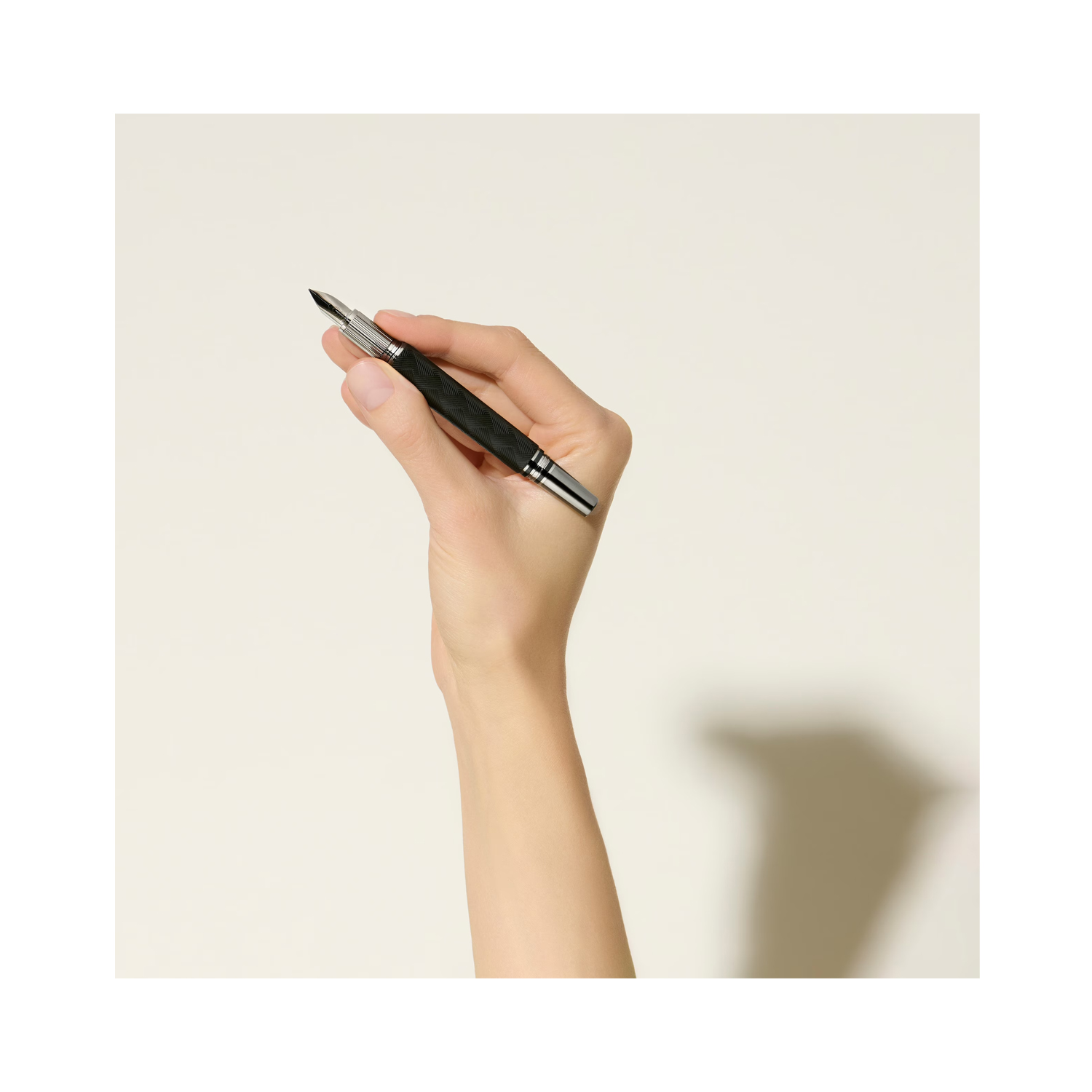 Montblanc, StarWalker Extreme Precious Resin Fountain Pen A Montblanc, Starwalker Extreme fountain pen crafted in black precious resin with the “Extreme” pattern featuring ruthenium coated fittings and a solid Au 585 gold nib with ruthenium coating.