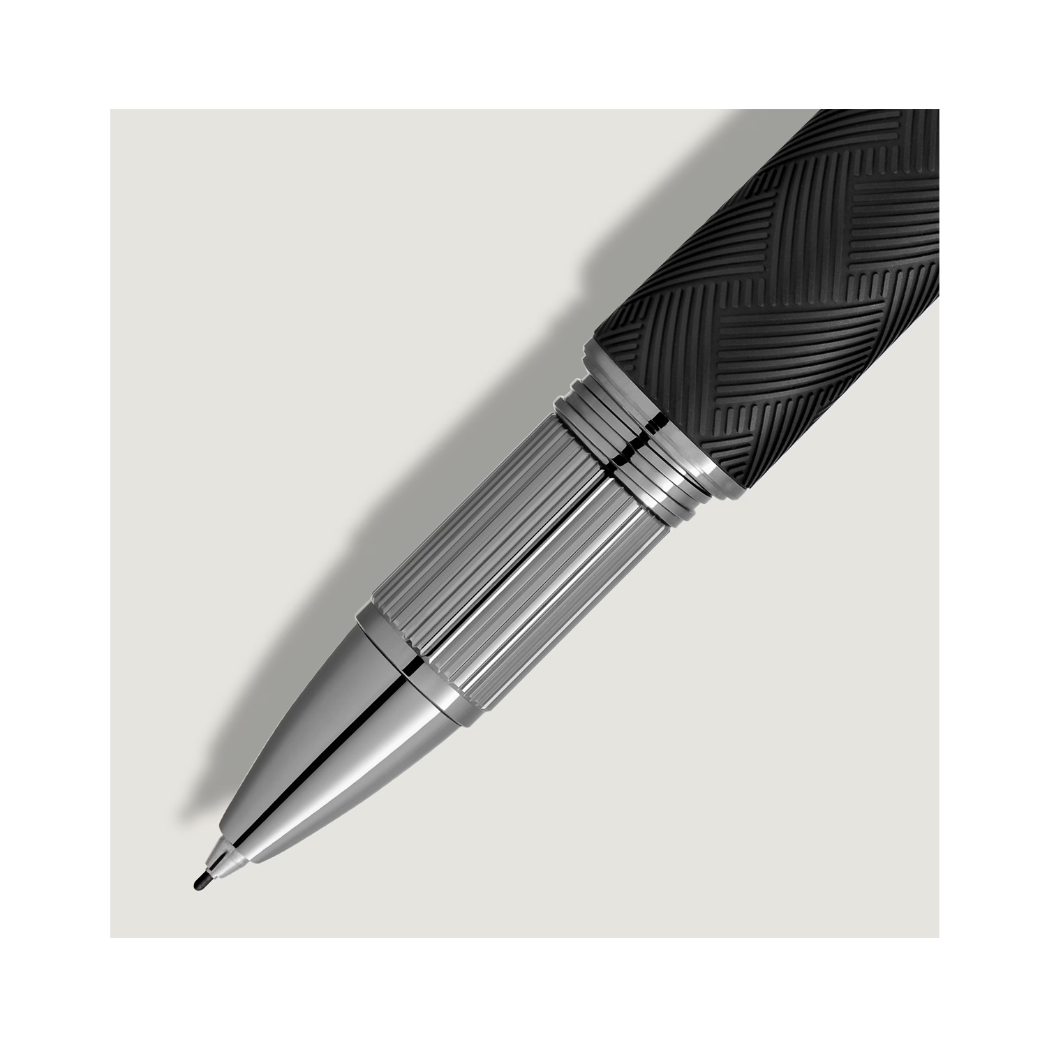 Montblanc, StarWalker Extreme Precious Resin Fineliner A Montblanc, StarWalker Extreme fineliner pen crafted in black precious resin with the “Extreme” pattern featuring ruthenium coated fittings.